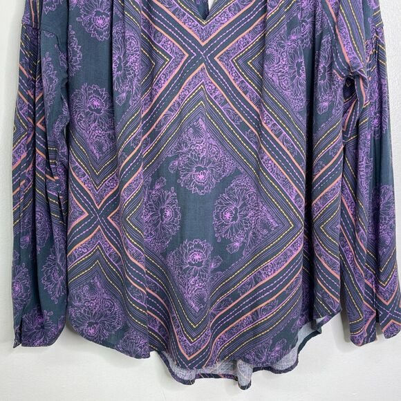 Free People Walking On A Dream Purple Front Key Hole Tunic Top Size Medium - Picture 5 of 7